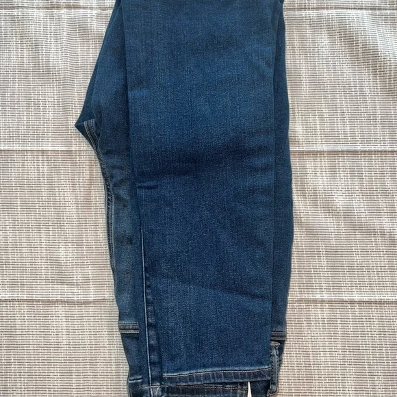 American Eagle Outfitters High Rise Blue Jeans - Picture 3 of 7
